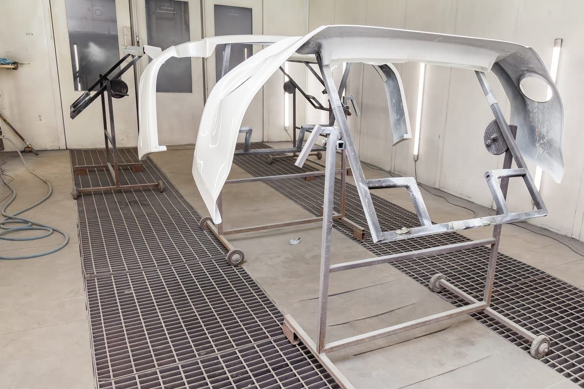 Cabina de pintura y secado profesional de piezas de carrocería en automoción